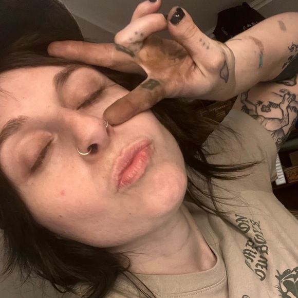 Meet your Posher, Sara - Picture 1 of 1